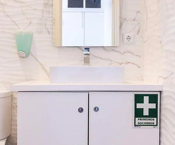 Zd Moreira Flats B By Portoproperties4you * Oporto